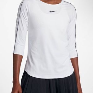 NIKE
WOMEN'S NIKE COURT 3/4 SLEEVE T-SHIRT